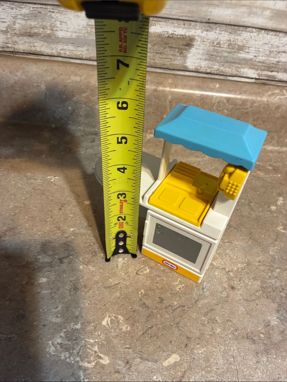 Little Tikes Yellow & Blue Play Kitchen ( vintage) - Picture 7 of 9